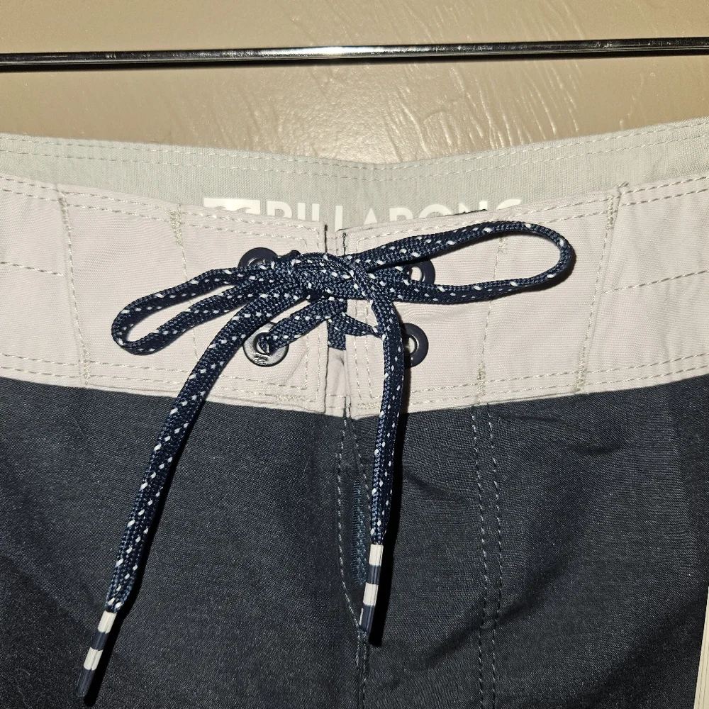 NWT! Billabong Board Shorts Size 29 Men's NEW Surf Short Swim Trunk Vacation